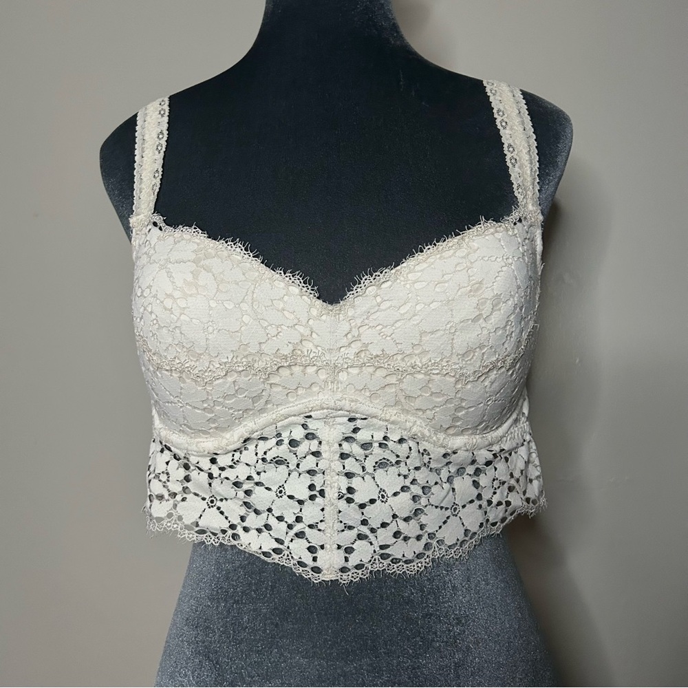 Victoria's Secret Off-White Lace Bralette with Sweetheart Neckline